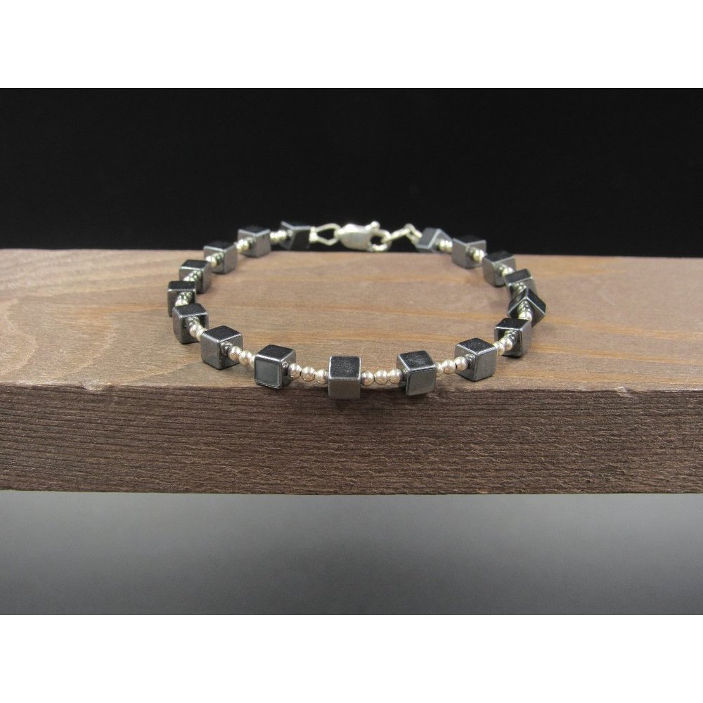 7" Sterling Silver Small Square Hematite Stone Bracelet Vintage Elegant